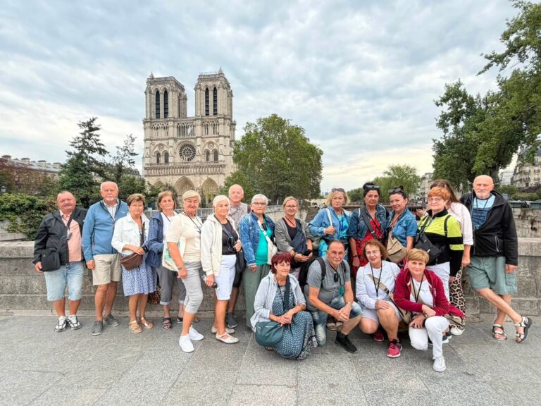 Seniorzy w Paryżu – historia, kultura i niezapomniane doświadczenia w ramach projektu Erasmus+